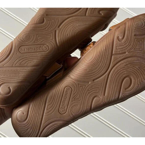 Baretraps Jaiden Sandals NIB 10 Caramel Brown  Strappy Slip On - Picture 5 of 5